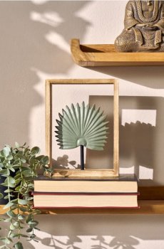 Стояча декоративна фігурка з листком у рамці - блідо-зелений