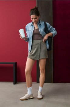 Вязаний топ з ґудзиками - кавовий