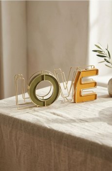 Настінний декор LOVE - різнобарвний