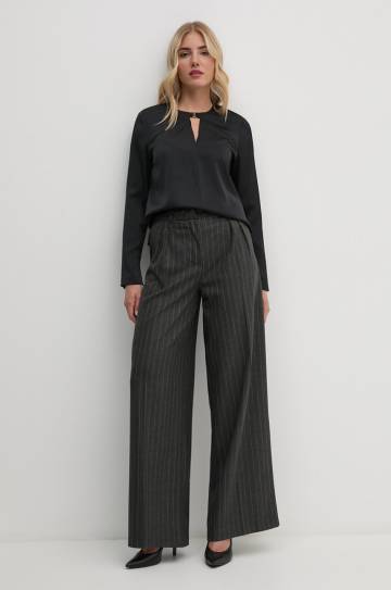 Блузка Calvin Klein женская цвет чёрный однотонная K20K207650 Блузка Calvin Klein женская цвет чёрный однотонная K20K207650