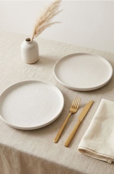 Набір плоских тарілок з крапчастим візерунком 2 pack - кремовий