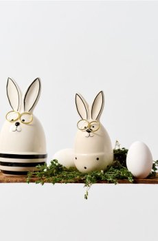 Великодня фігурка зайця в окулярах - білий
