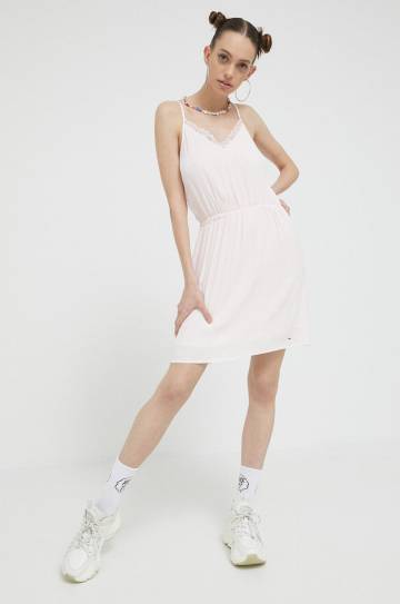 Платье Tommy Jeans цвет розовый mini расклешённое Платье Tommy Jeans цвет розовый mini расклешённое