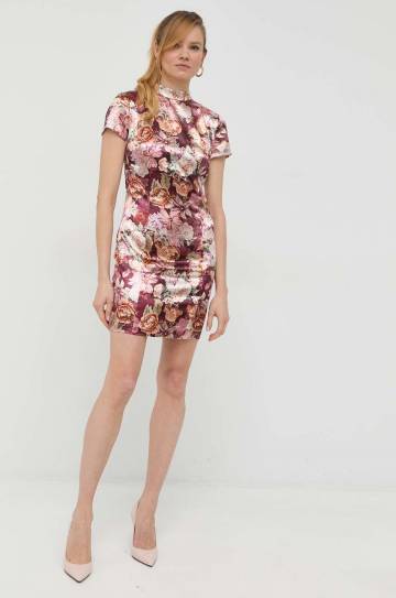 Платье Guess mini прямое Платье Guess mini прямое