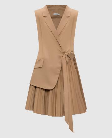 Бежевое платье на запах Eman