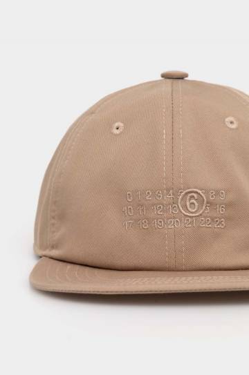 Кепка MM6 Maison Margiela цвет бежевый с аппликацией SH0TC0002 Кепка MM6 Maison Margiela цвет бежевый с аппликацией SH0TC0002