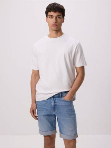 Reserved - Джинсові шорти slim fit - синій - 5302L-55J