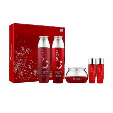 Набор Daandan Bit Premium Red Ginseng 3 Set для лица (тонер, 150 мл + 30 мл + эмульсия, 150 мл + 30 мл + крем, 50 мл) Набор Daandan Bit Premium Red Ginseng 3 Set для лица (тонер, 150 мл + 30 мл + эмульсия, 150 мл + 30 мл + крем, 50 мл)