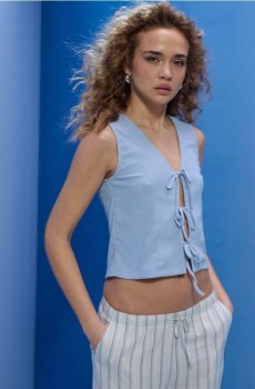 Жилет з декоративним зав’язуванням - блакитний