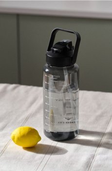 Пляшка - чорний