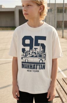 Бавовняна футболка з написом Manhattan - кремовий