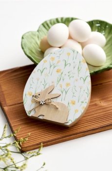 Великодня стояча декорація у формі яйця із зайцем - білий