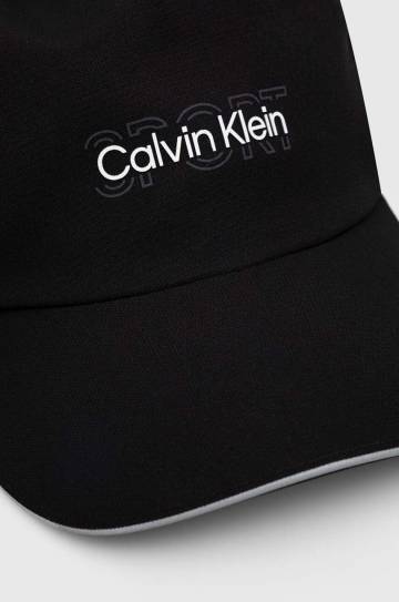 Кепка Calvin Klein Performance цвет чёрный с аппликацией Кепка Calvin Klein Performance цвет чёрный с аппликацией