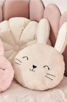 Подушка з штучним хутром - білий