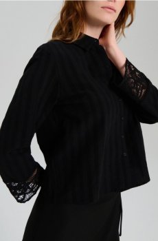 Текстурована бавовняна сорочка з мереживними манжетами - чорний