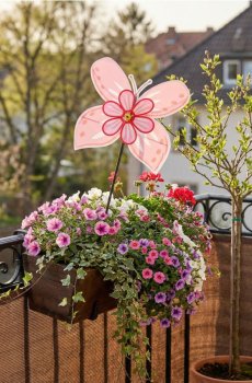 Садова декорація у формі метелика - рожевий