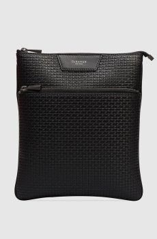 Черная кожаная сумка с тиснением монограммы