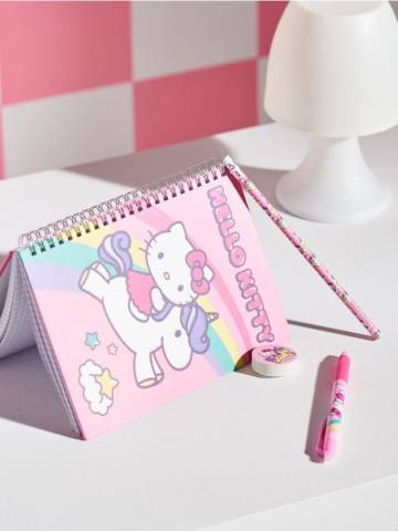 Набір шкільного приладдя Hello Kitty - яскраво-рожевий Набір шкільного приладдя Hello Kitty - яскраво-рожевий
