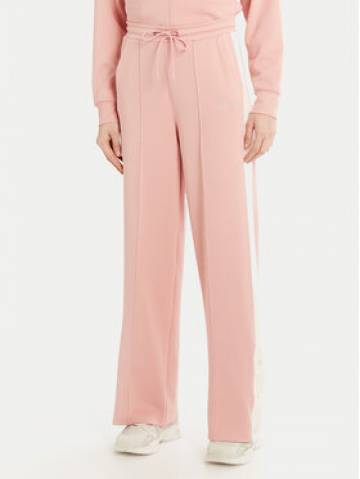 Guess Спортивні штани V5RB00 KCO72 Рожевий Regular Fit Guess Спортивні штани V5RB00 KCO72 Рожевий Regular Fit