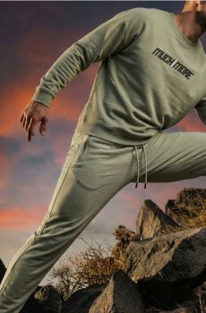 Джогери - блідо-зелений