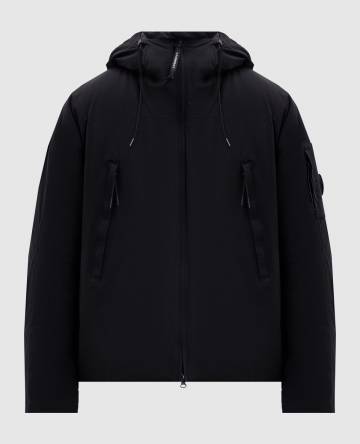 Черная куртка с логотипом патча