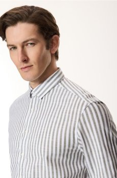 Reserved - Рубашка regular fit в полоску - оливковий - 550HT-91P