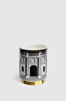 Ароматическая свеча Architettura – в фарфоровом подсвечнике