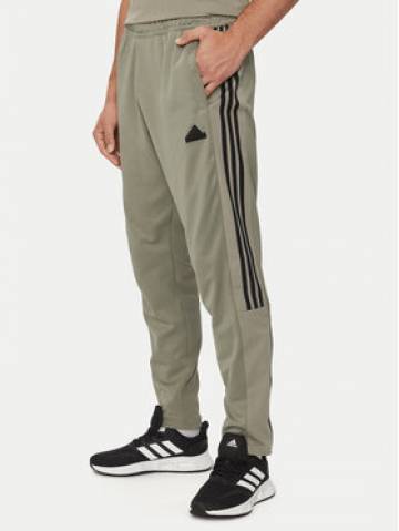 adidas Спортивні штани Tiro IS1504 Зелений Regular Fit adidas Спортивні штани Tiro IS1504 Зелений Regular Fit