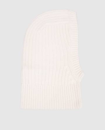 Белый капор из кашемира