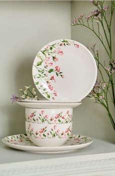 Керамічні тарілки з квітковим візерунком, набір з 2 штук - різнобарвний