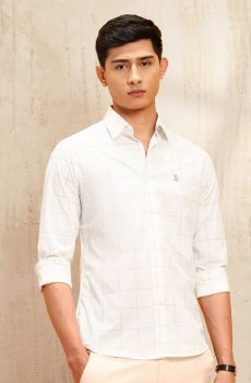 U.S. Polo Assn. Tailored Fit Checked Spread Collar Shirt