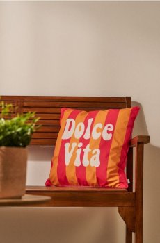 Наволочка з написом «Dolce Vita» - різнобарвний