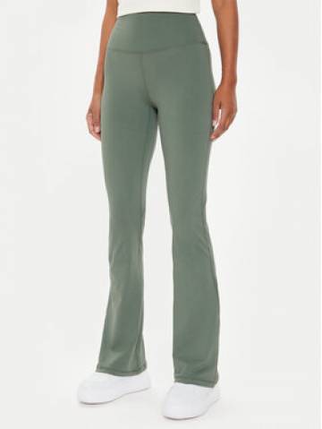 Guess Трикотажні штани V4YB15 KCD02 Зелений Slim Fit Guess Трикотажні штани V4YB15 KCD02 Зелений Slim Fit