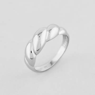 Серебряное кольцо Minimal 10442р-18 18 Серебряное кольцо Minimal 10442р-18 18