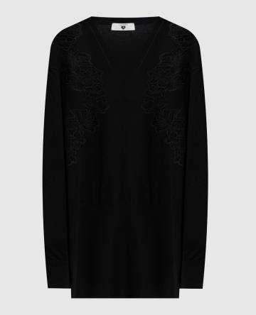 Черное платье мини с цветочной вышивкой