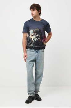 Футболка Medicine