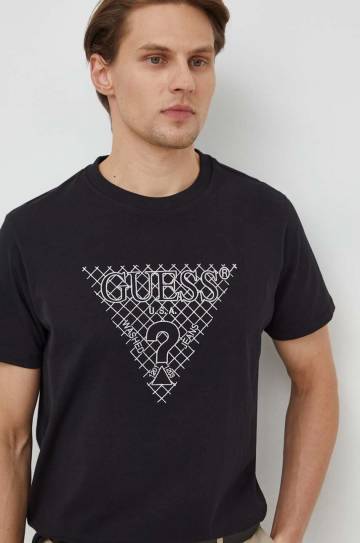 Хлопковая футболка Guess мужской цвет чёрный с аппликацией Хлопковая футболка Guess мужской цвет чёрный с аппликацией