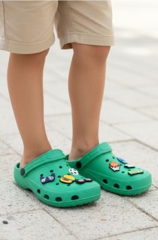 Клоги з ремінцем на п’яті - зелений