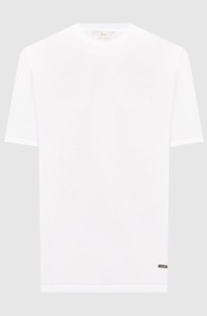 Белая футболка с нашивкой логотипа