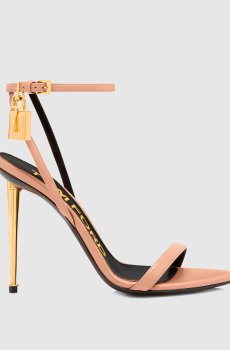 Бежевые кожаные босоножки с подвеской