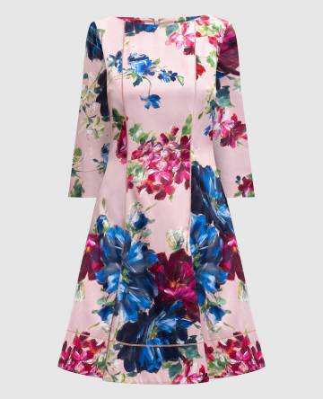 Розовое платье миди в цветочный принт Розовое платье миди в цветочный принт