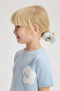 Reserved - Футболка з 3D нашивкою - блідо-блакитний - 699HU-05X