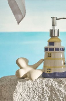 Keraamiline dekoratsioon pääsukese kujul - кремовий