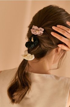 Резинки для волосся scrunchie з підвісками 3 pack - різнобарвний
