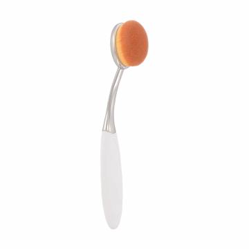 Кисть-щетка для тональной основы Couleur Caramel Magic Foundation Brush 19 Кисть-щетка для тональной основы Couleur Caramel Magic Foundation Brush 19