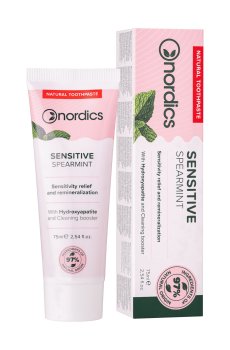 Натуральная реминерализующая зубная паста Nordics Cosmos Organic Sensitive для чувствительных десен, с жидкой эмалью, 75 мл