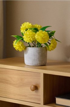 Штучна рослина в горщику – гортензія - світло-жовтий