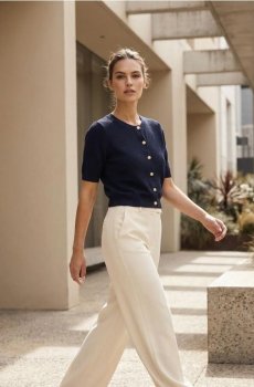 Кардиган з коротким рукавом і декоративними гудзиками - темно-синій