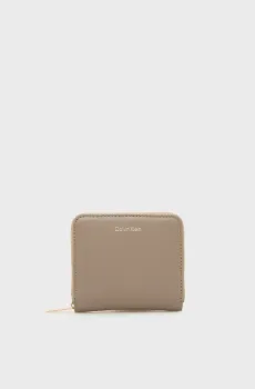 Женский бежевый кошелек FOIL Бежевый ONESIZE Calvin Klein LV04F1120G