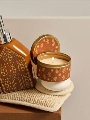 Свічка Gingerbread Cookie - бежевий Свічка Gingerbread Cookie - бежевий